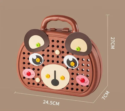 Bären Spielzeugkiste mit Bauteilen und Werkzeug – Kreatives Spielzeug für kleine Handwerker ab 3 Jahren, 30 x 20 x 15 cm 2